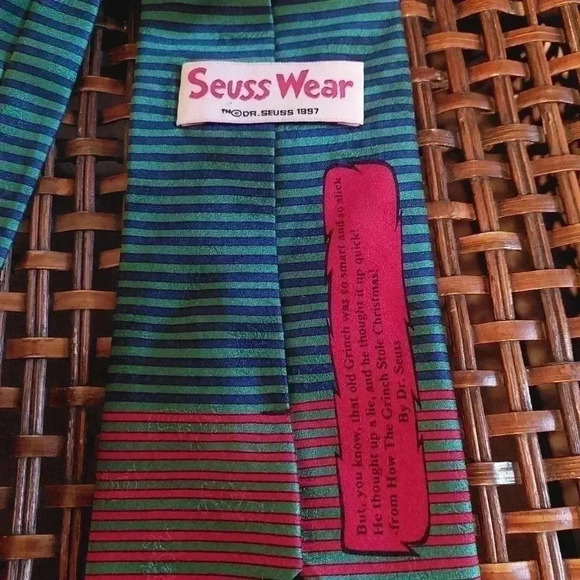 The Grinch Christmas Necktie by Dr. Seuss The Grinch That Stole Christmas... - Picture 5 of 6